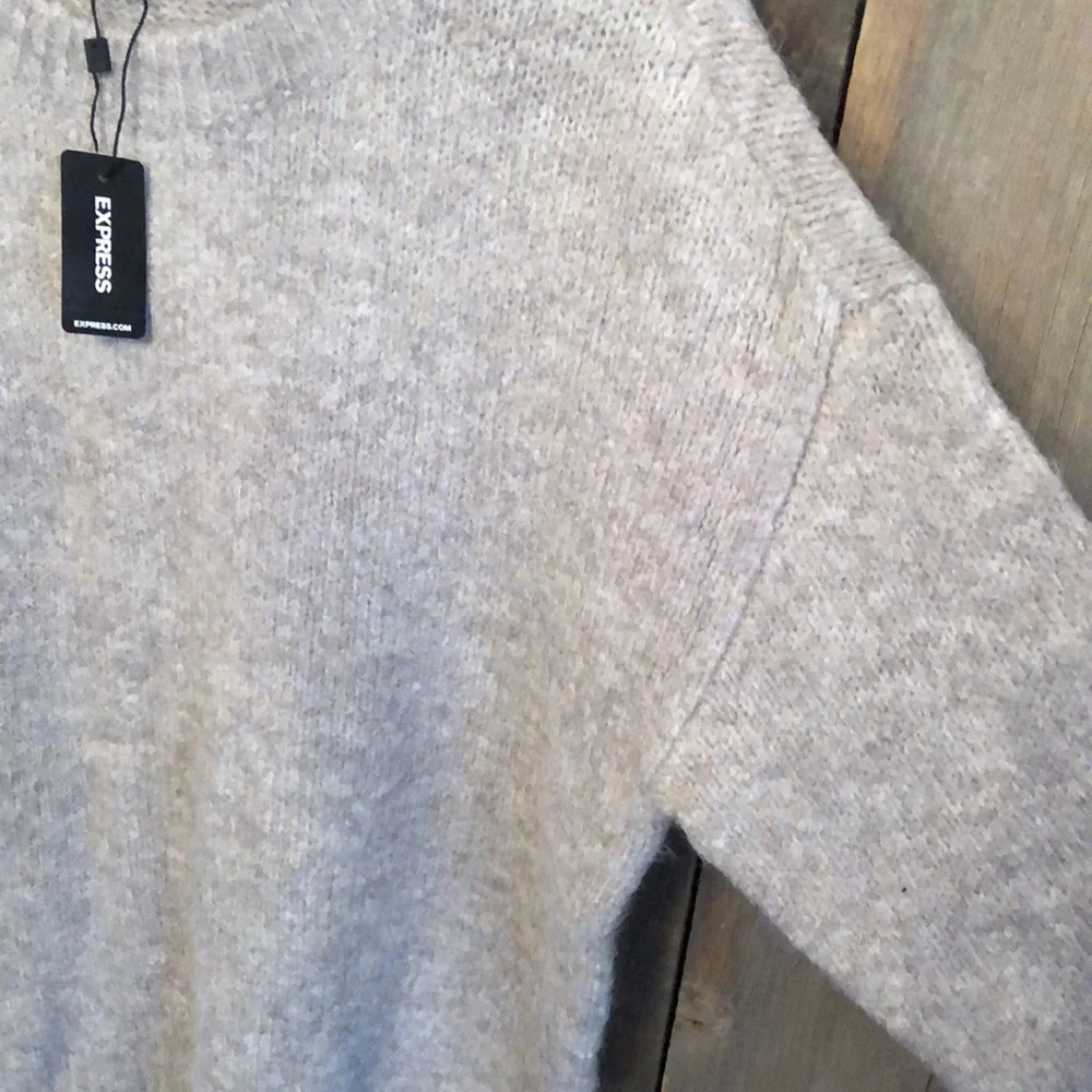 Express Drop Shoulder Sweater Crewneck in Oatmeal Size Small Women’s